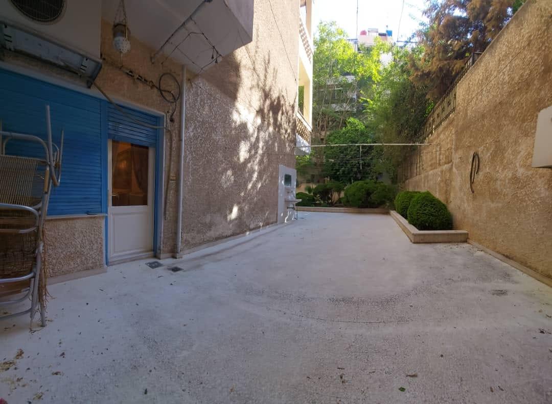 للبيع منزل في دمشق المالكي امتداد القاعة الشامية ارضي مع حديقة