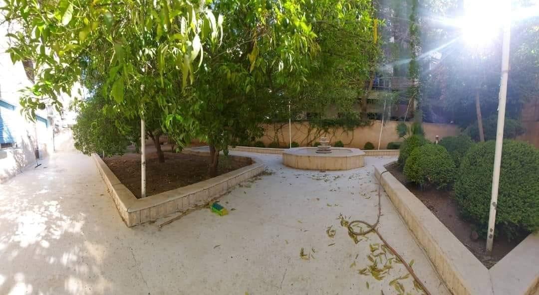 للبيع منزل في دمشق المالكي امتداد القاعة الشامية ارضي مع حديقة