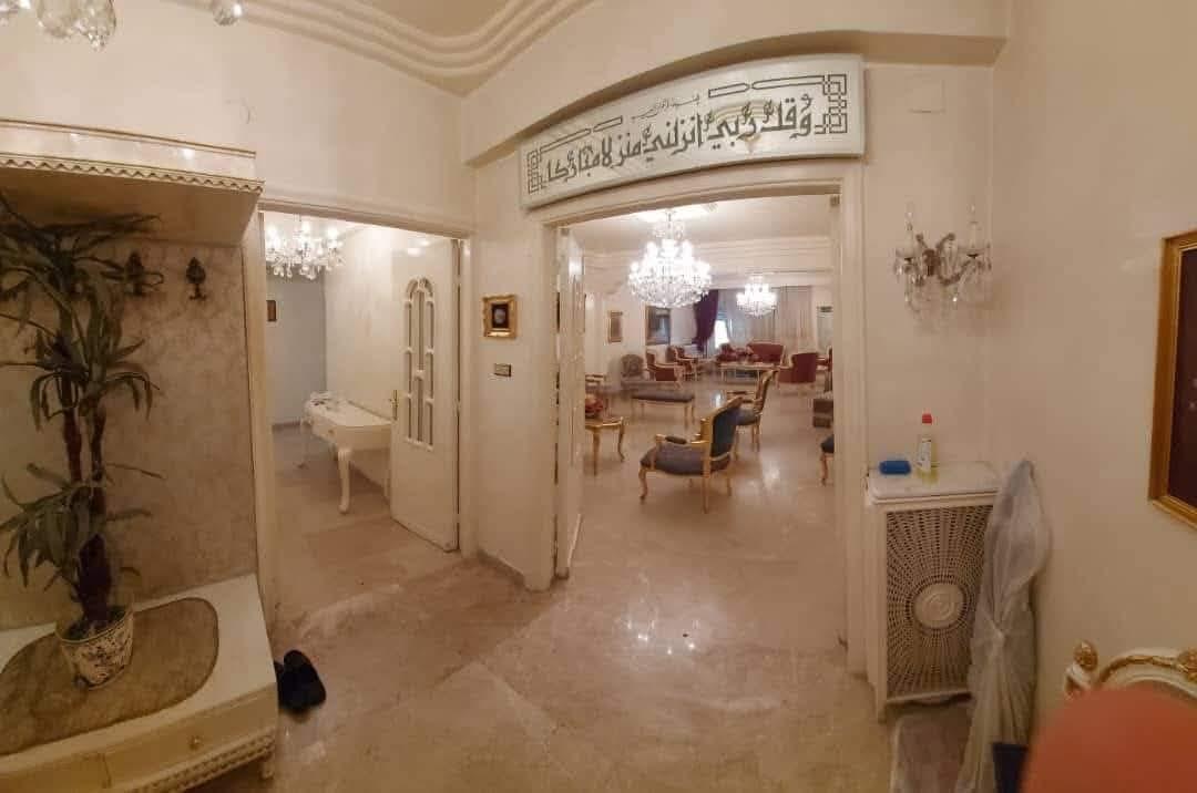 للبيع منزل في دمشق المالكي امتداد القاعة الشامية ارضي مع حديقة