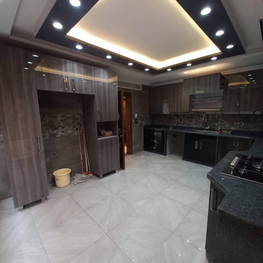 للبيع شقة سكنية بدمشق منطقه المالكي طلعة مشفى الشامي