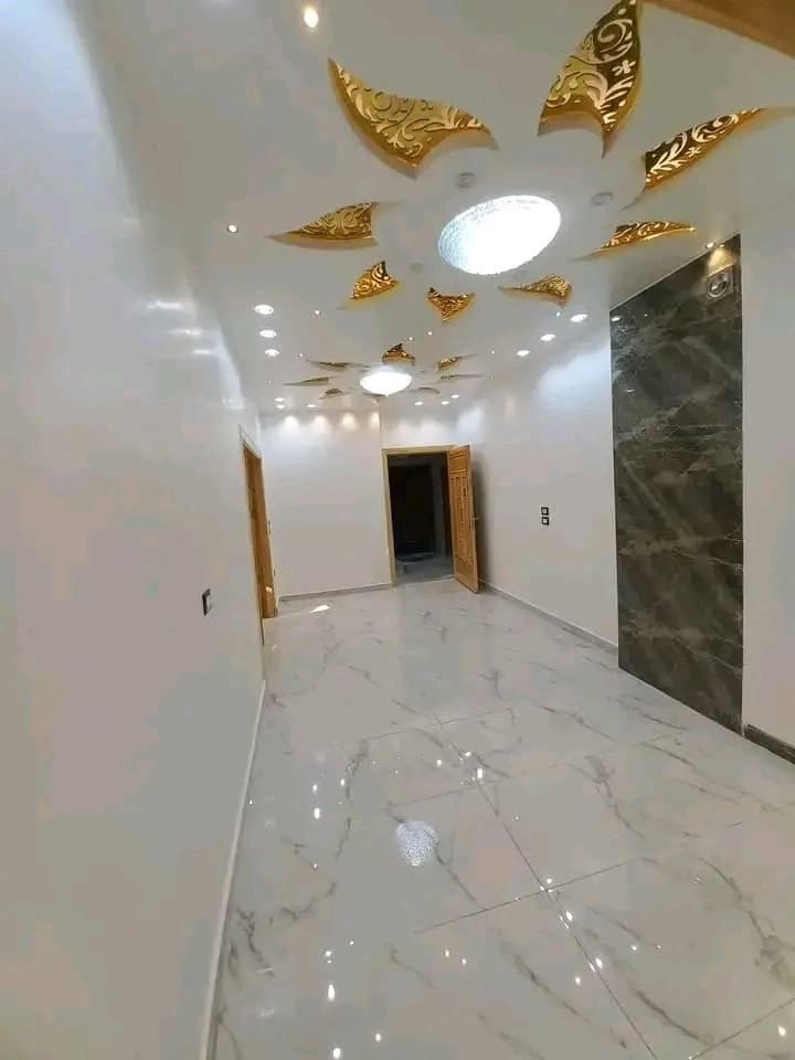 للبيع شقه سيدي مقداد عشارع العام مباشرة زاويه اطلاله مفتوحه