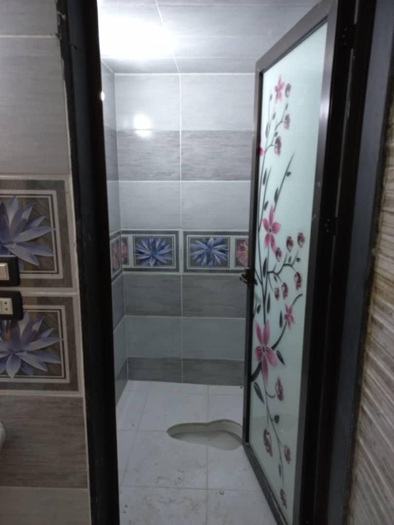 للبيع شقا سكنيه بيت سحم قرب صيدليه دوار جمل