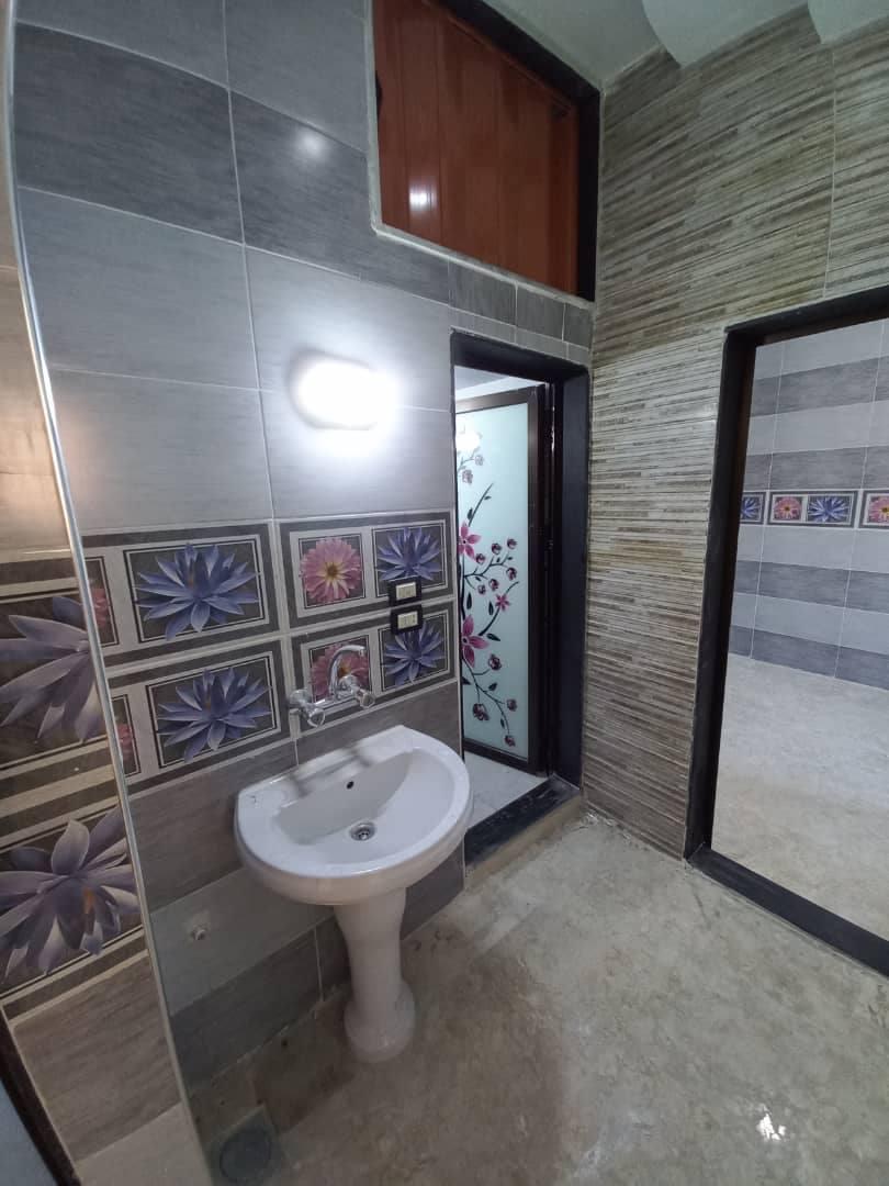 للبيع شقا سكنيه بيت سحم قرب صيدليه دوار جمل