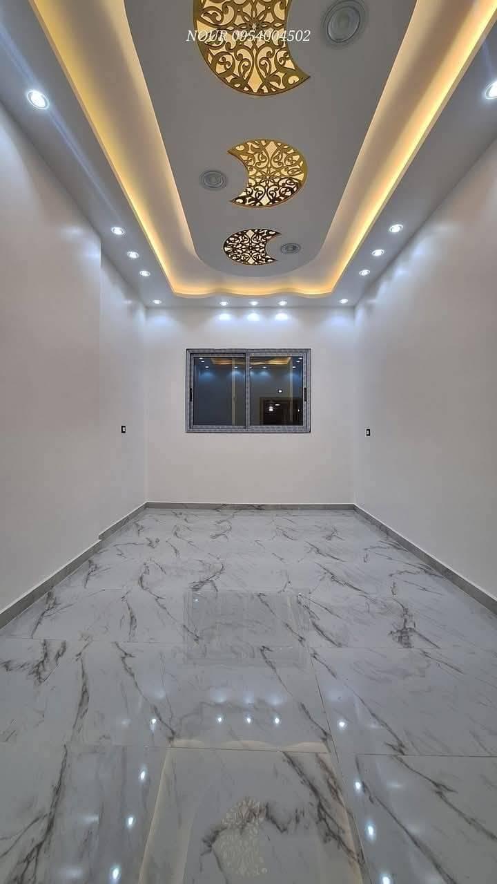 للبيع شقه سيدي مقداد عشارع العام مباشرة زاويه اطلاله مفتوحه