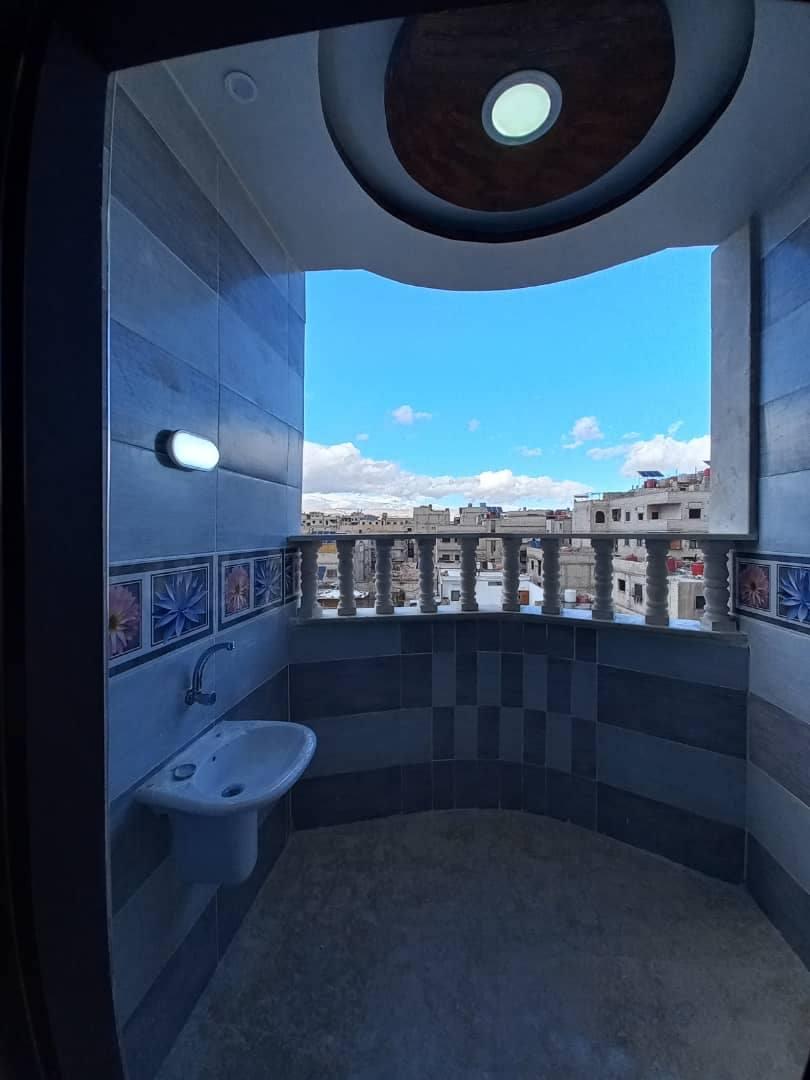 للبيع شقا سكنيه بيت سحم قرب صيدليه دوار جمل