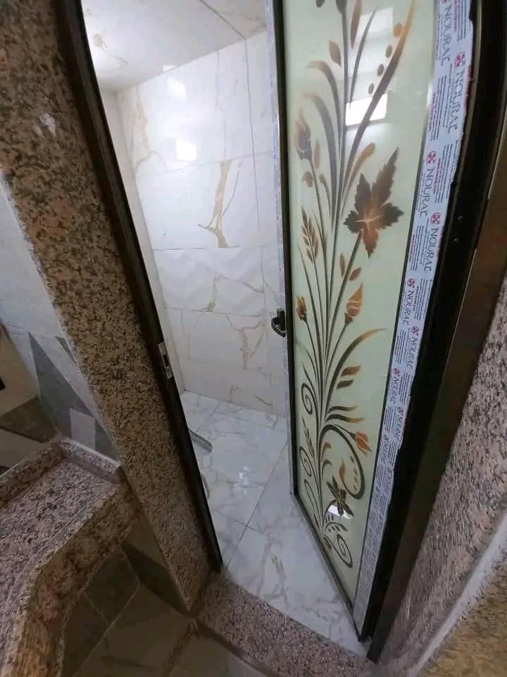 للبيع شقه سيدي مقداد عشارع العام مباشرة زاويه اطلاله مفتوحه