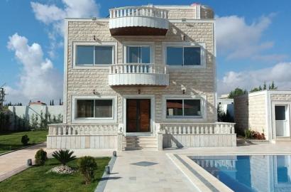 فيلا للبيع في دروشا جانب جامع الرحمن ضمن تجمع فلل راقي