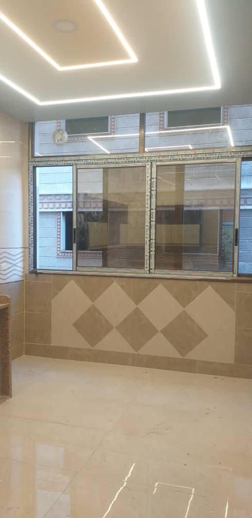 للبيع شقة ببيلا فوق سنتر الصلطان  طابق تاني شرقي شمالي