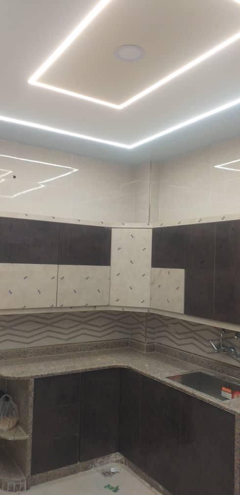 للبيع شقة ببيلا فوق سنتر الصلطان  طابق تاني شرقي شمالي