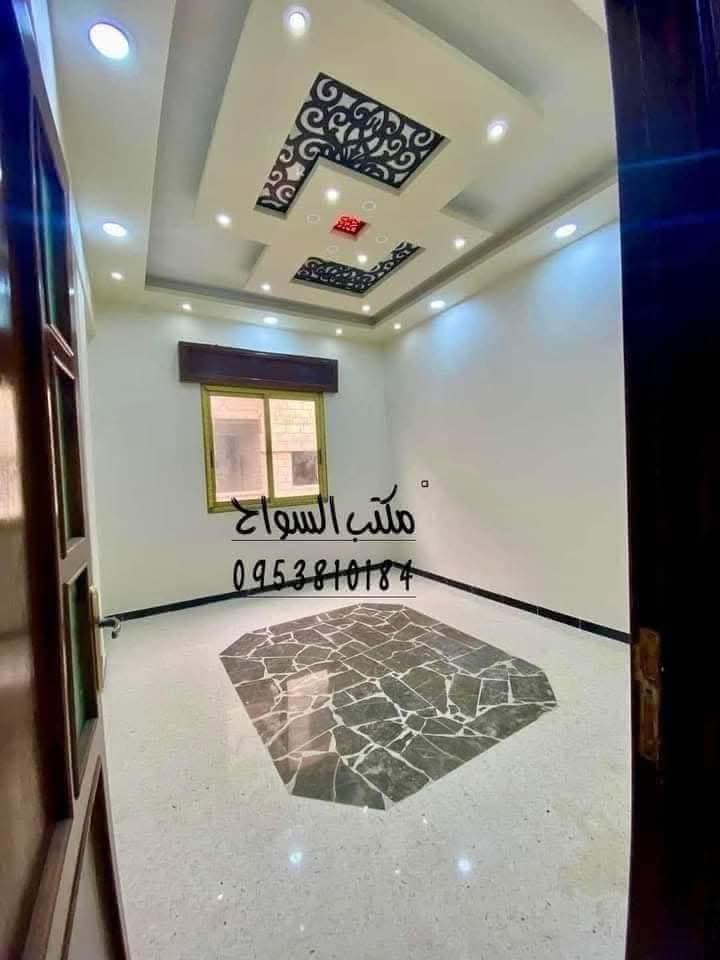 للبيع في مدينة حرستا حي السوق جانب جامع الشيخ موسى