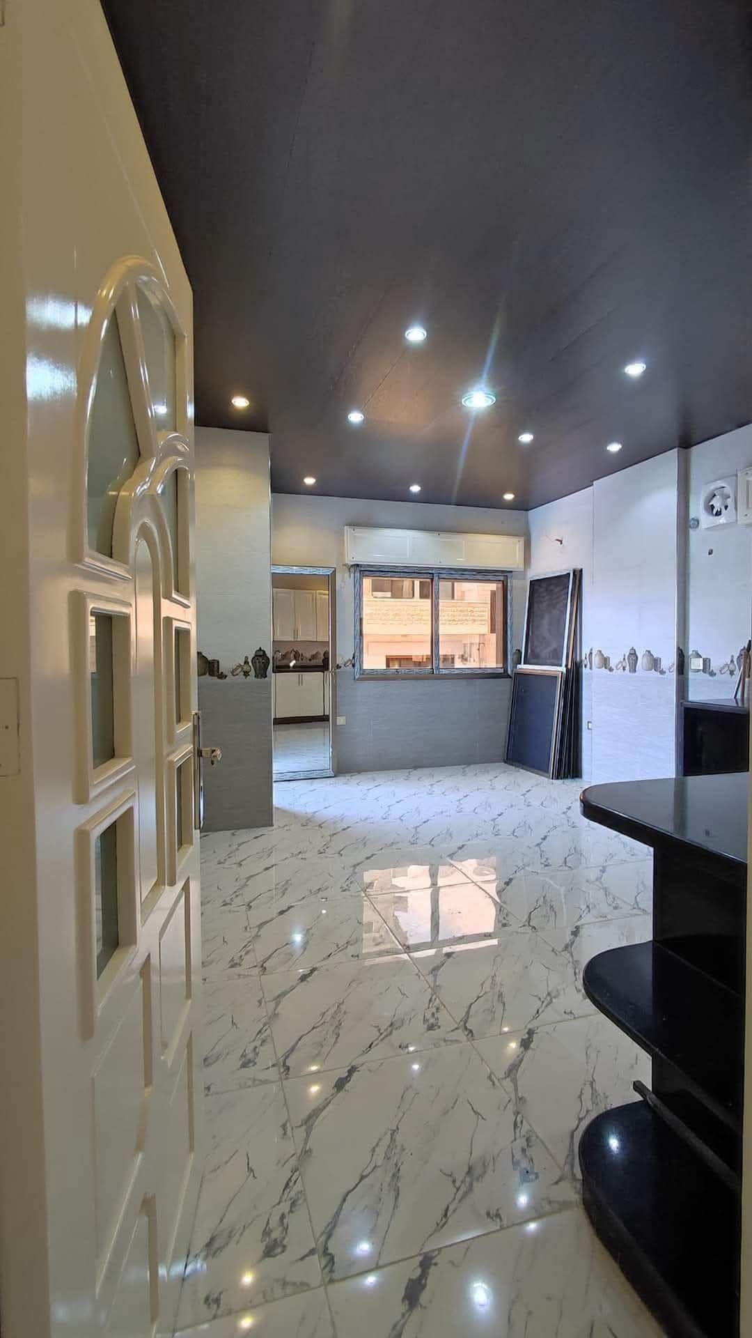 شقه للبيع في طرطوس نسق تاني شارع ميسلون