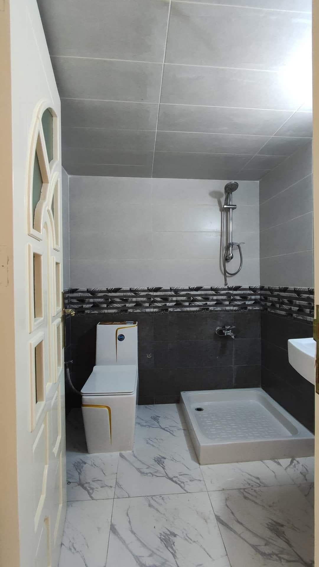 شقه للبيع في طرطوس نسق تاني شارع ميسلون