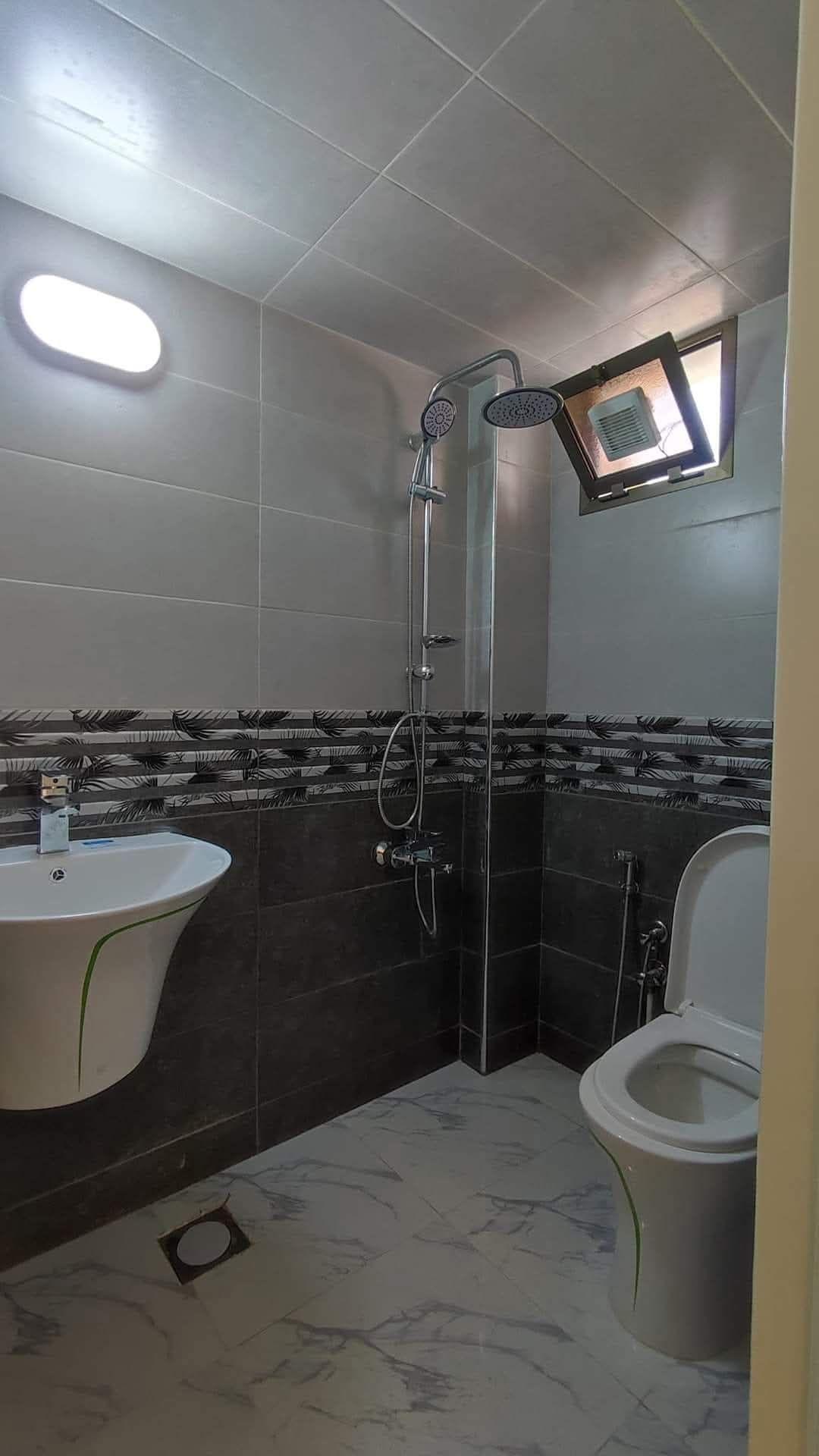 شقه للبيع في طرطوس نسق تاني شارع ميسلون