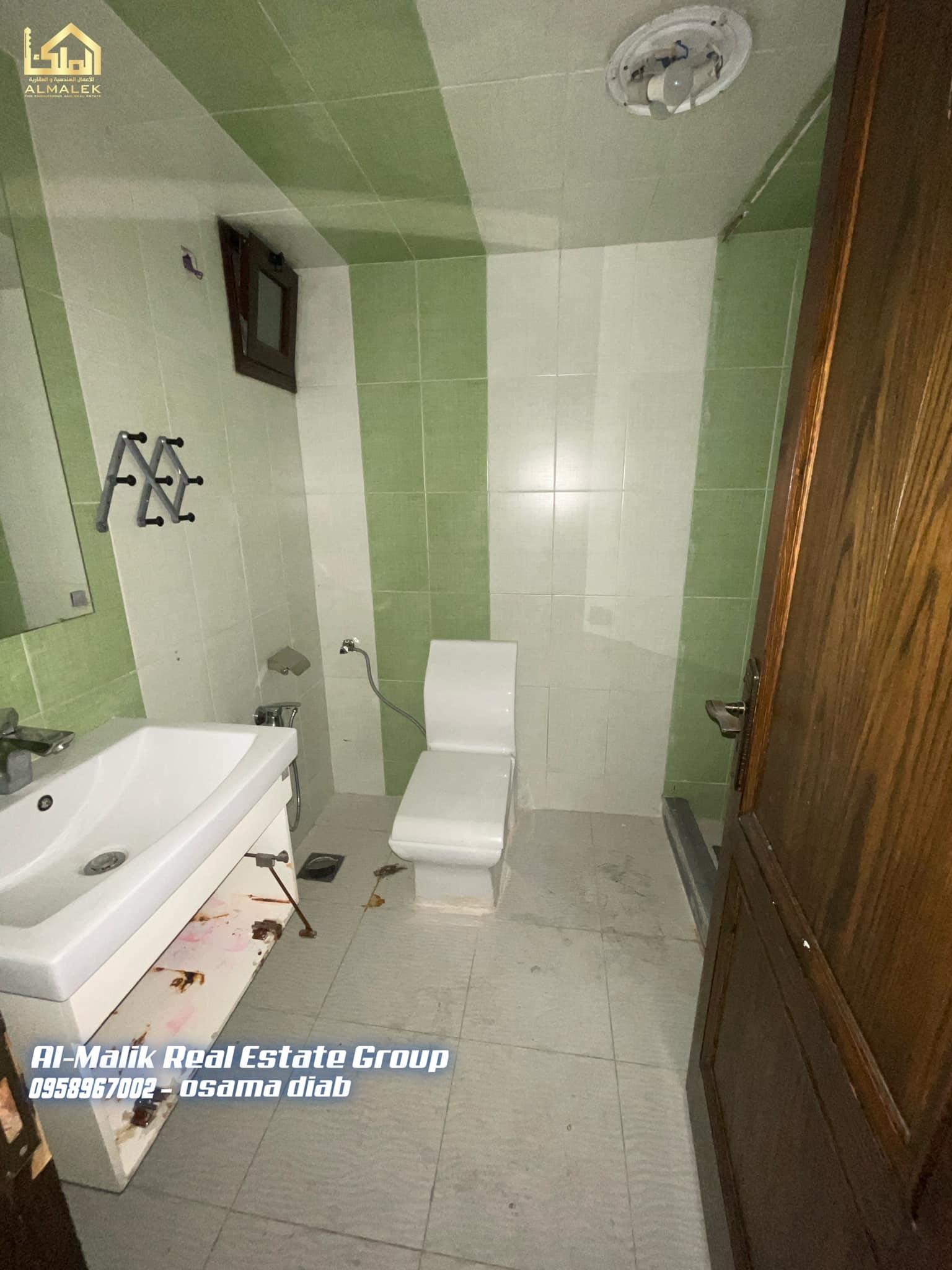 للبيع شقة سكنية في حي الفرقان قرب جامع السعد