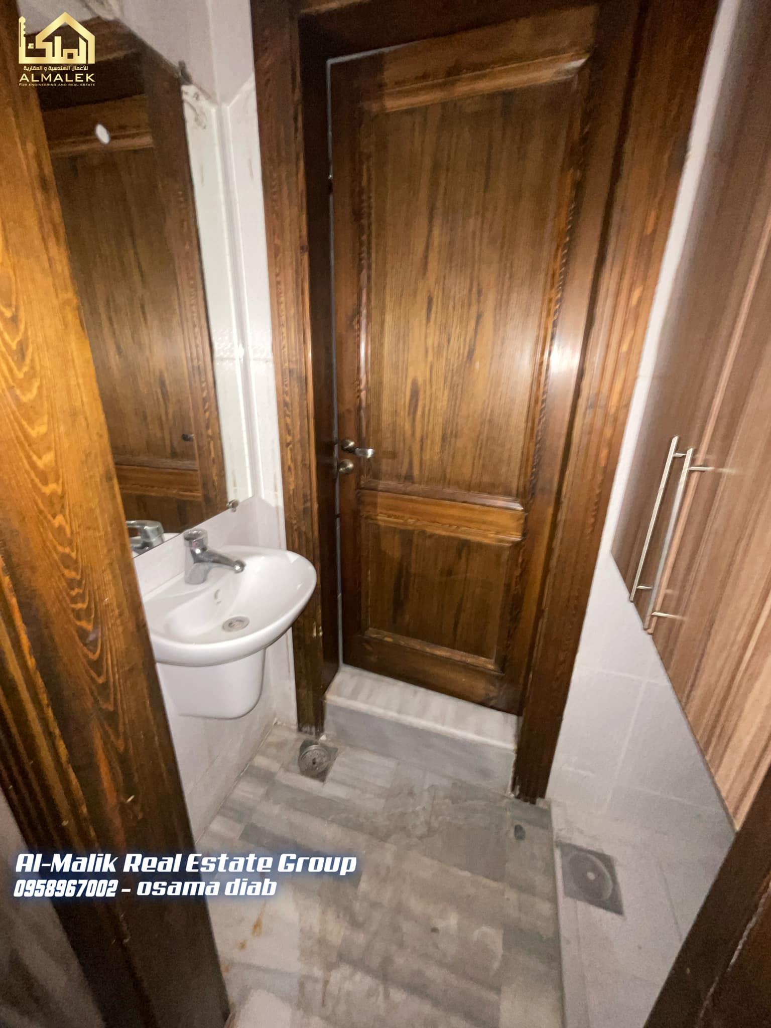 للبيع شقة سكنية في حي الفرقان قرب جامع السعد