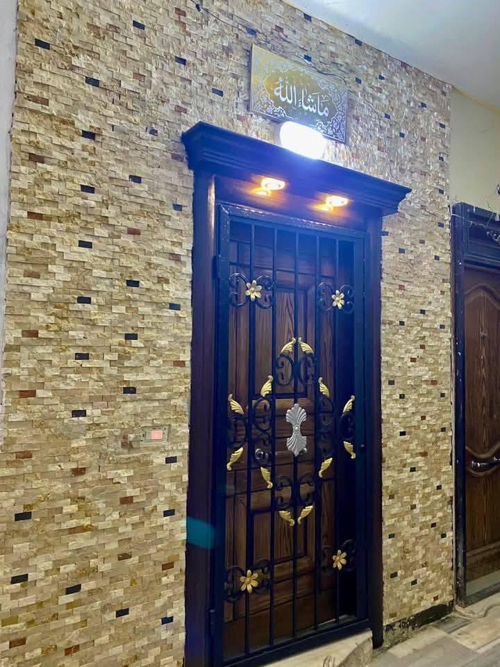 للبيع شقة سكنية في مدينه حرستا موقع حي كرم