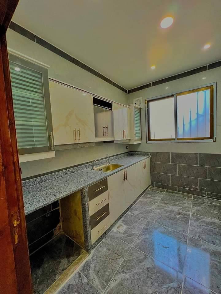 للبيع شقة بمعضمية الشام طابق ثالث المساحة 115م