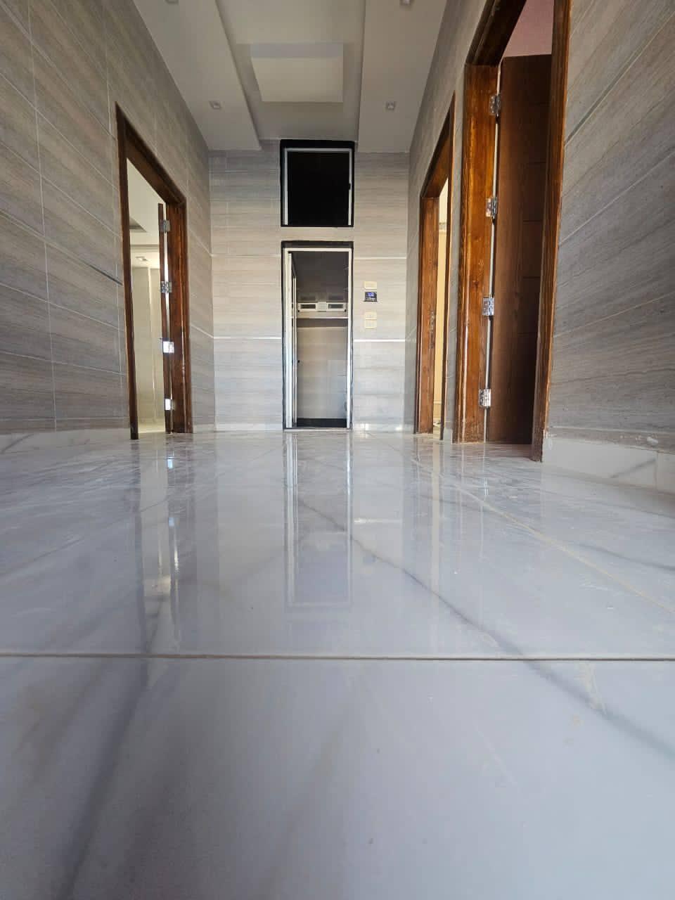 معروض للبيع مزرعه على طريق كفربو الجديد 500متر بناء