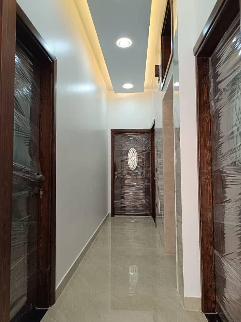 شقة للبيع في معضمية الشام شارع العام مساحة ١٥٠  متر