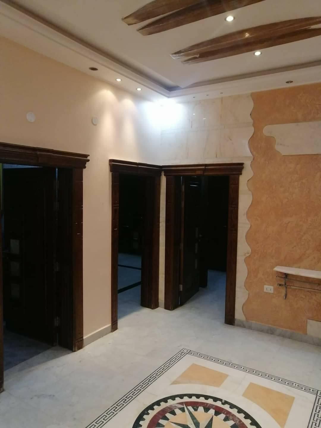 للبيع بيت بجمعية الزهراء عند جامع كعب بن مالك