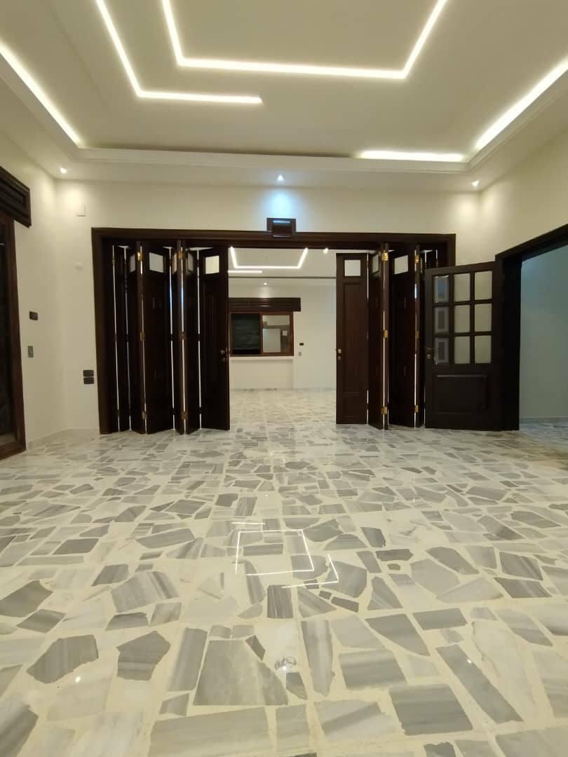 للبيع بيت بجمعية الزهراء بشارع الرقابة والتفتيش