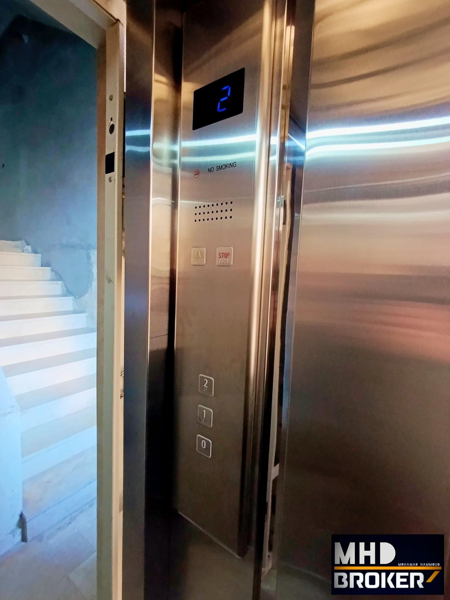 للبيع شقه في طرطوس الحمرات ضمن حي من أرقى الأحياء