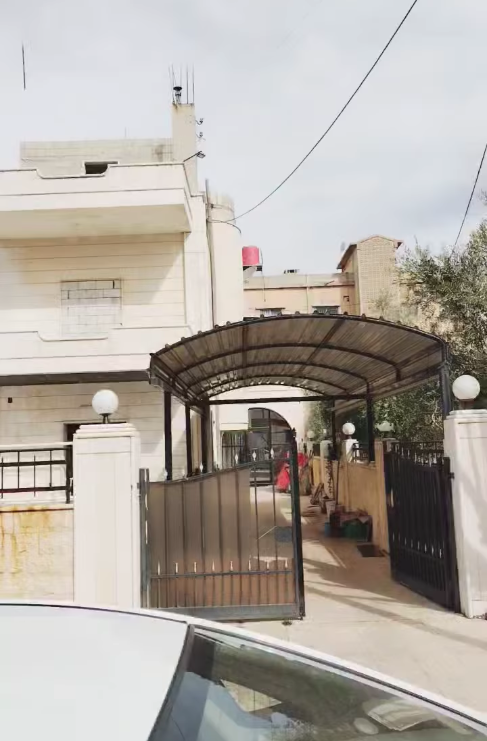 للبيع فيلا في السويداء طريق المشفى شمال الاطفائية