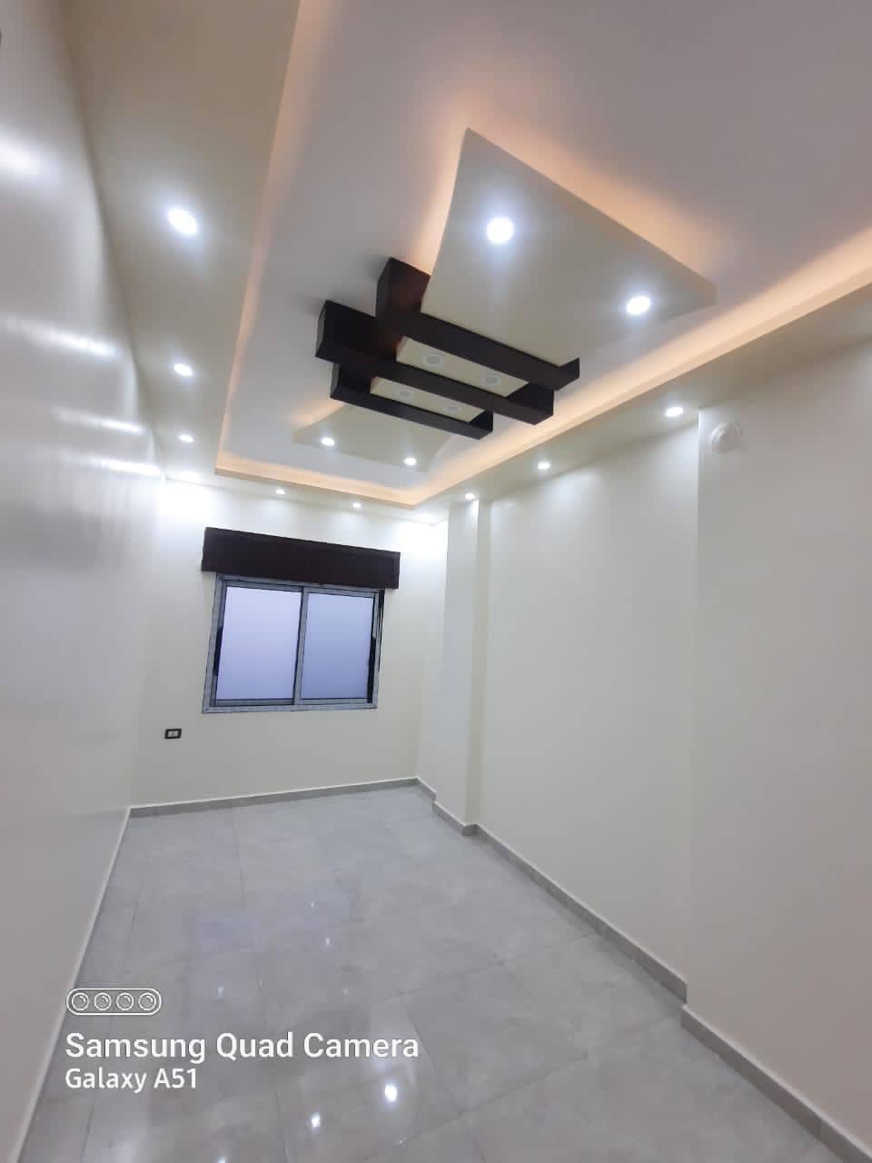 للبيع بالمعضمية شقة ط2 قريبة من الشارع العام وجنب جامع أبوبكر