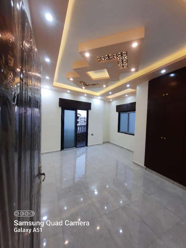 للبيع بالمعضمية شقة ط2 قريبة من الشارع العام وجنب جامع أبوبكر