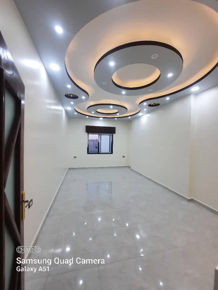 للبيع بالمعضمية شقة ط2 قريبة من الشارع العام وجنب جامع أبوبكر