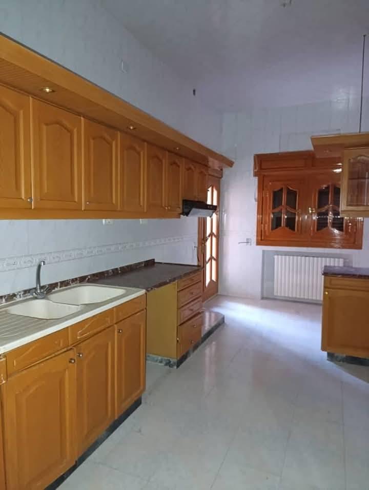 شقه للايجار فاضي - الشهباء الجديدة شارع الدايت