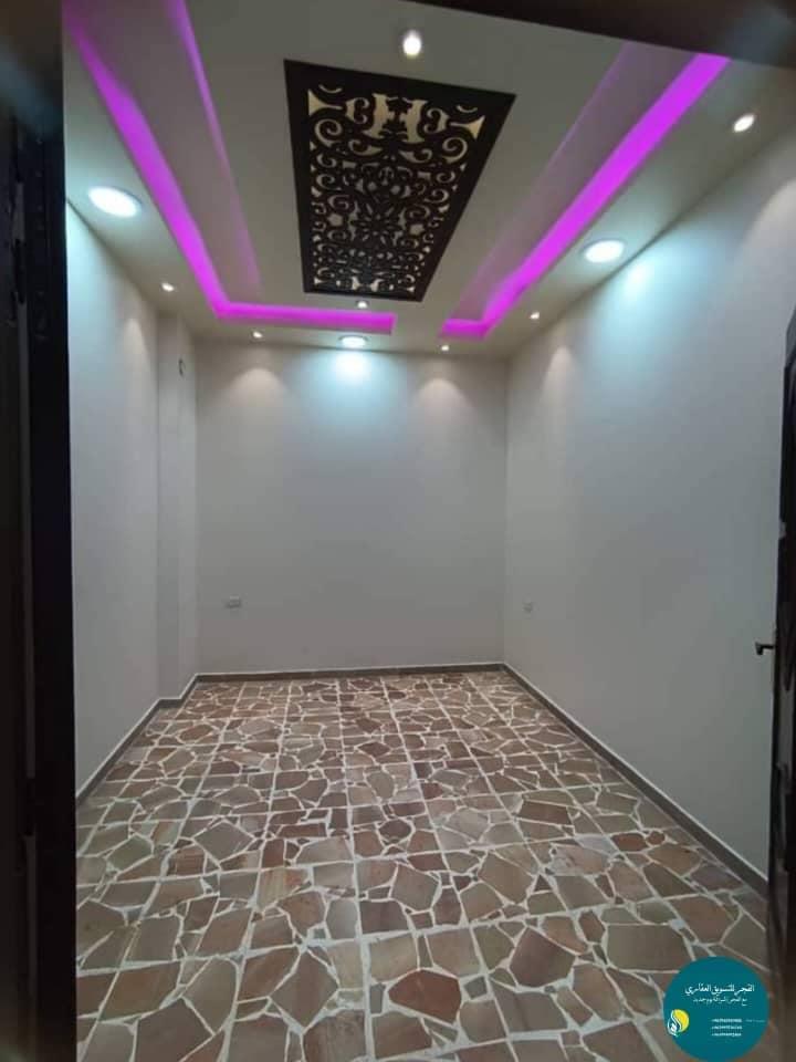 للبيع شقة زاوية في حماة القصور نزلة جامع اديب