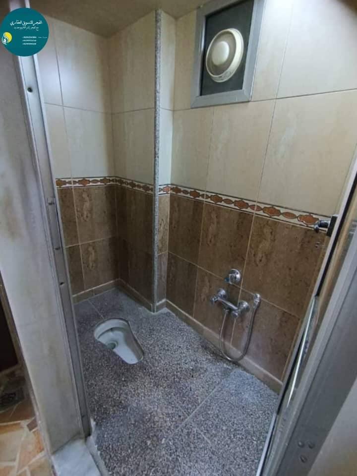 للبيع شقة زاوية في حماة القصور نزلة جامع اديب