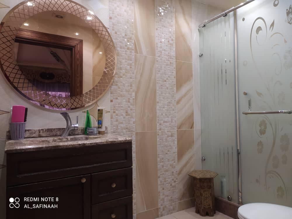 للبيع شقة سكنية في حي الفرقان المربع الذهبي