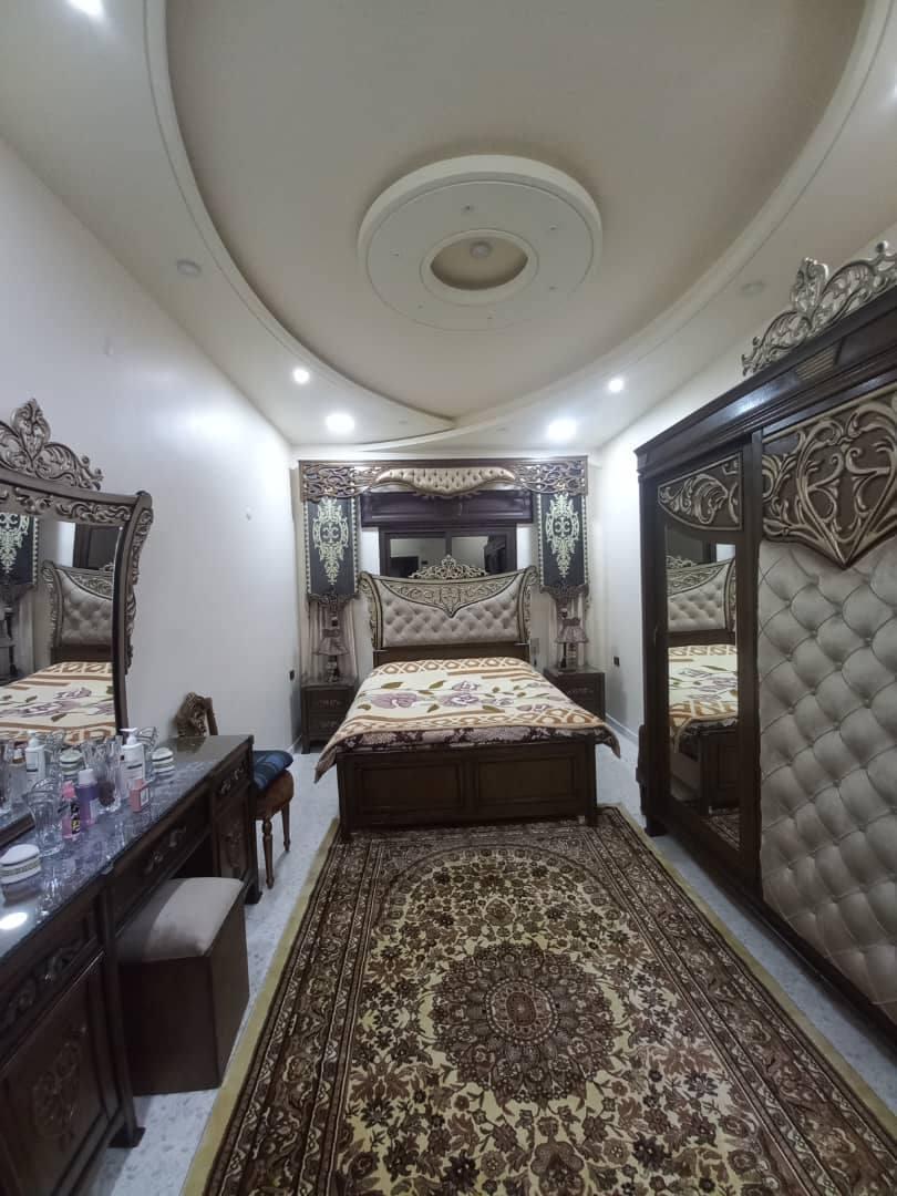 للبيع شقة سكنية مع العفش في حي حلب الجديدة جنوبي