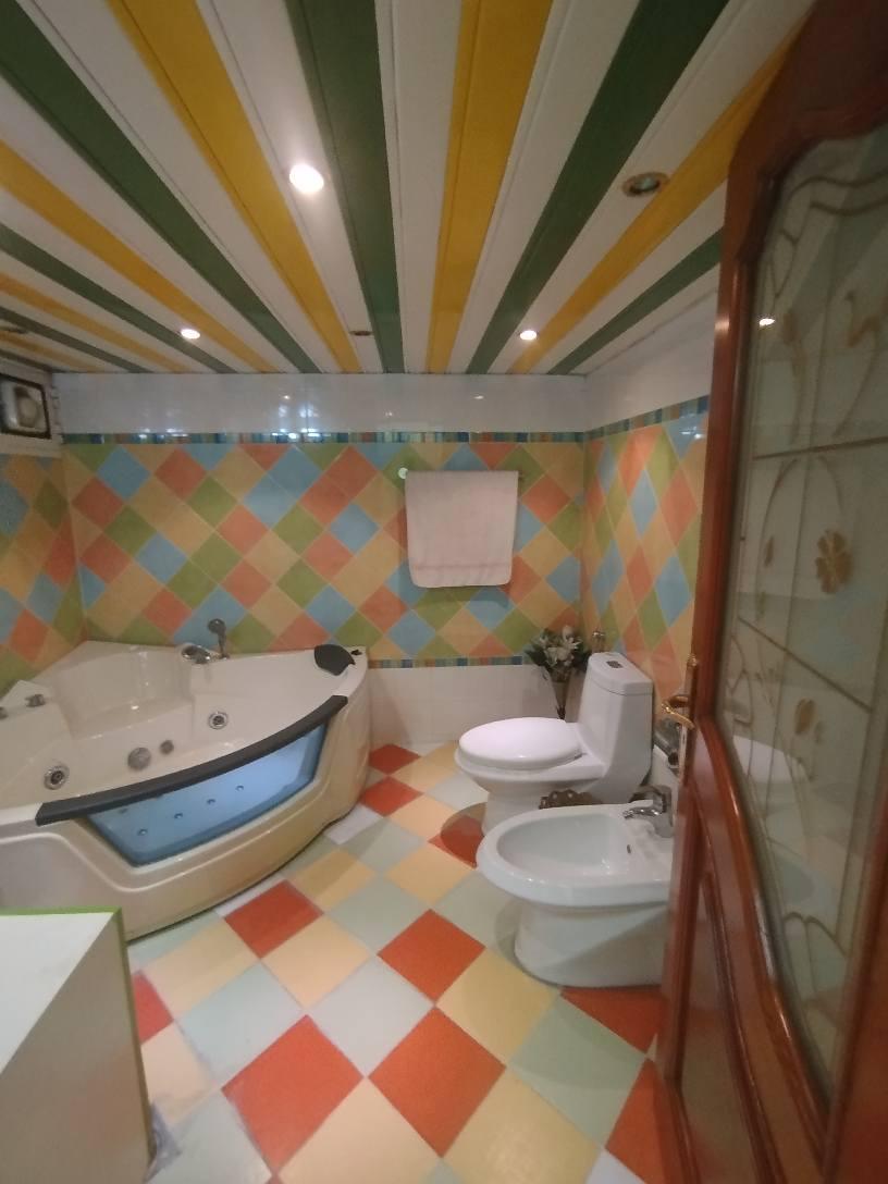 منزل للبيع بمنطقة أستراد التربيه على الشارع مباشر