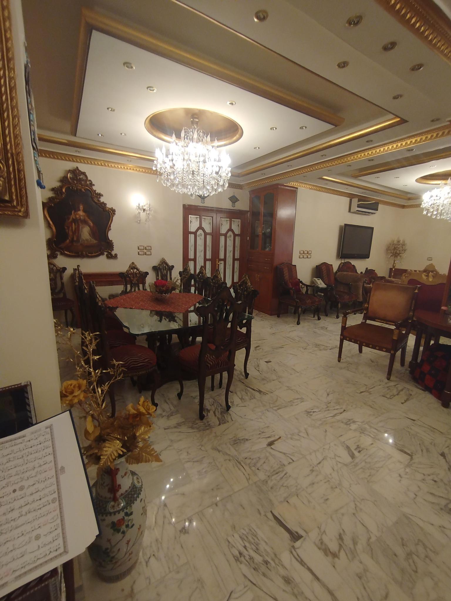 منزل للبيع بمنطقة أستراد التربيه على الشارع مباشر