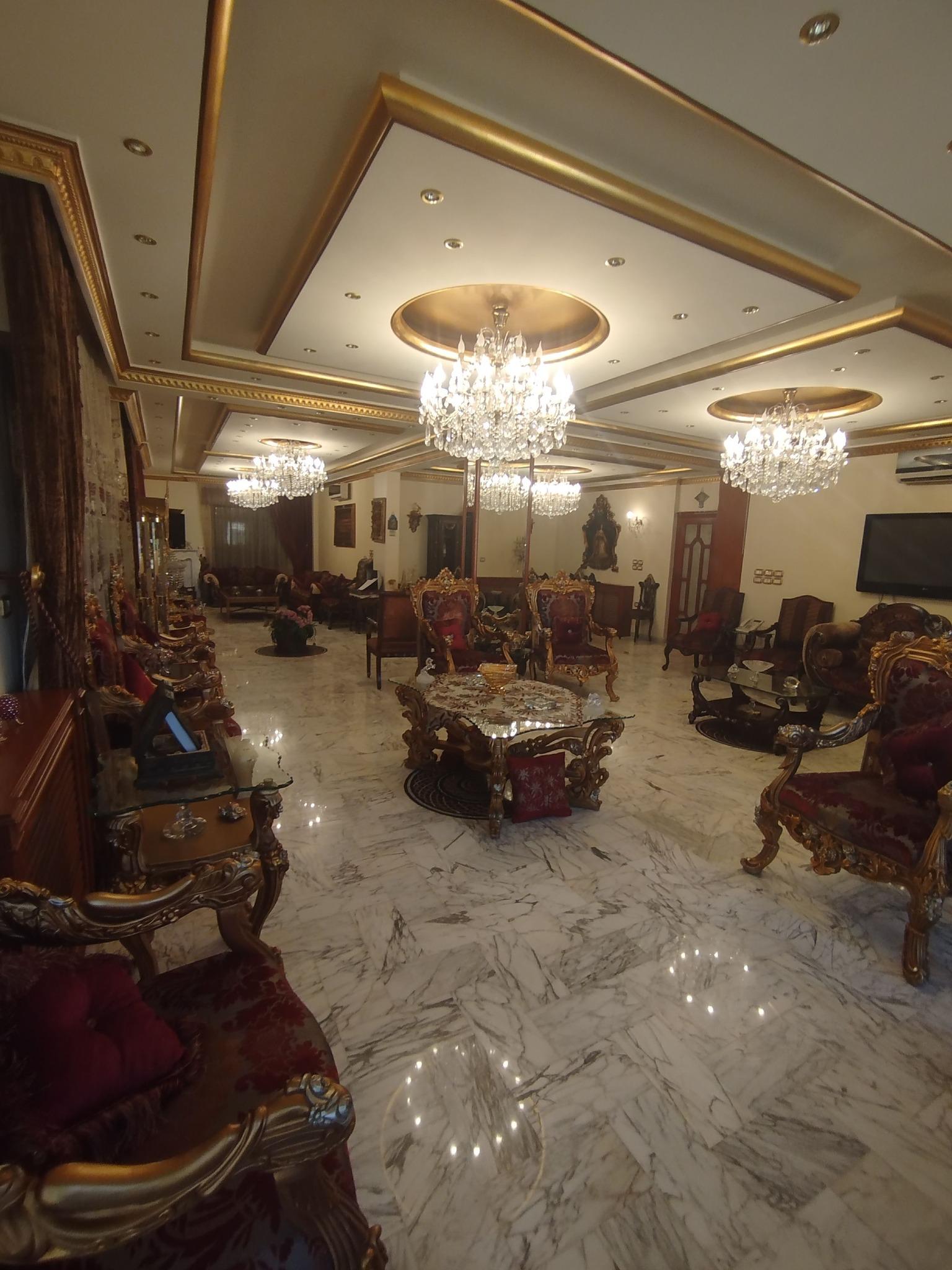 منزل للبيع بمنطقة أستراد التربيه على الشارع مباشر