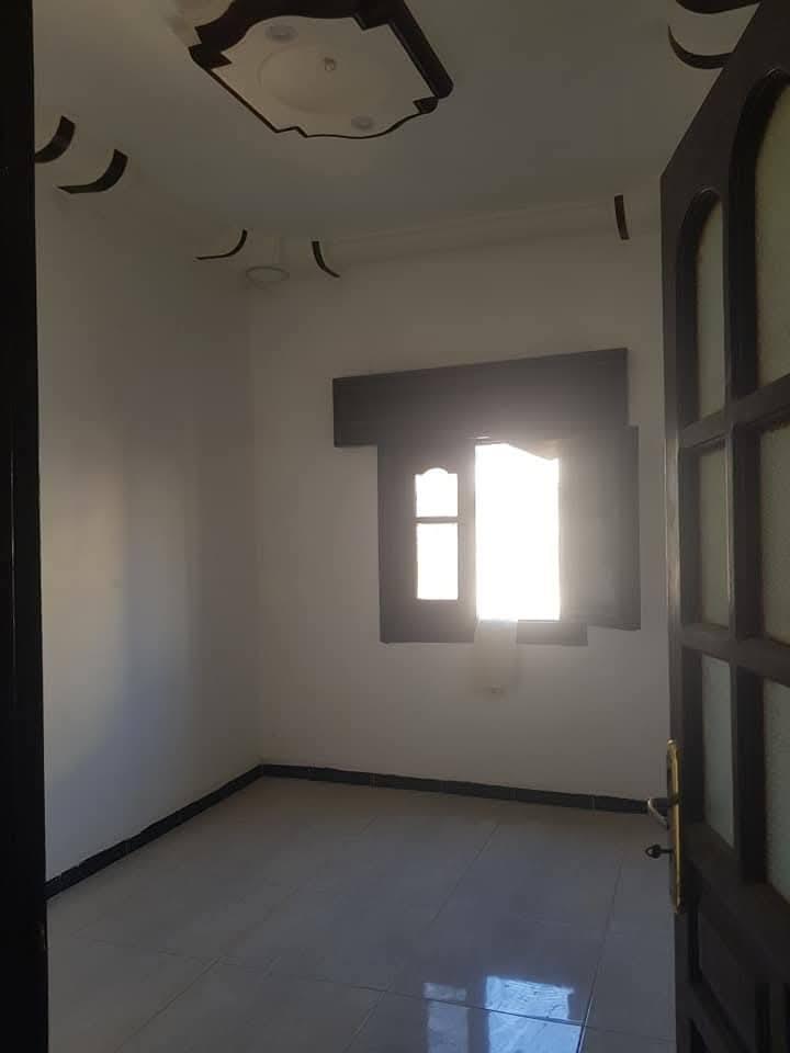 شقة سكنية بصلاح الدين شارع رجعة الباص على الرئيسي مباشر