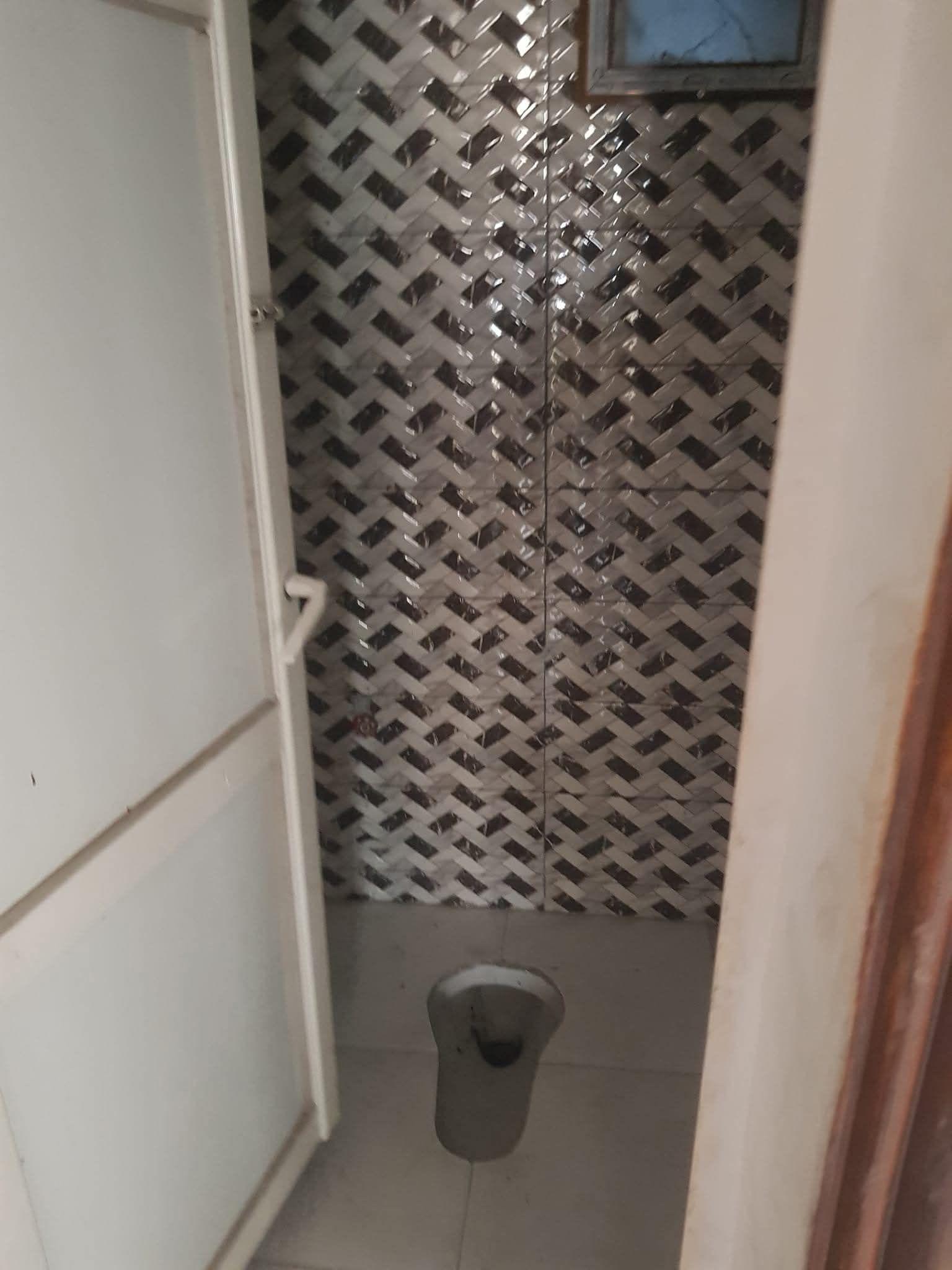 شقة سكنية بصلاح الدين شارع رجعة الباص على الرئيسي مباشر