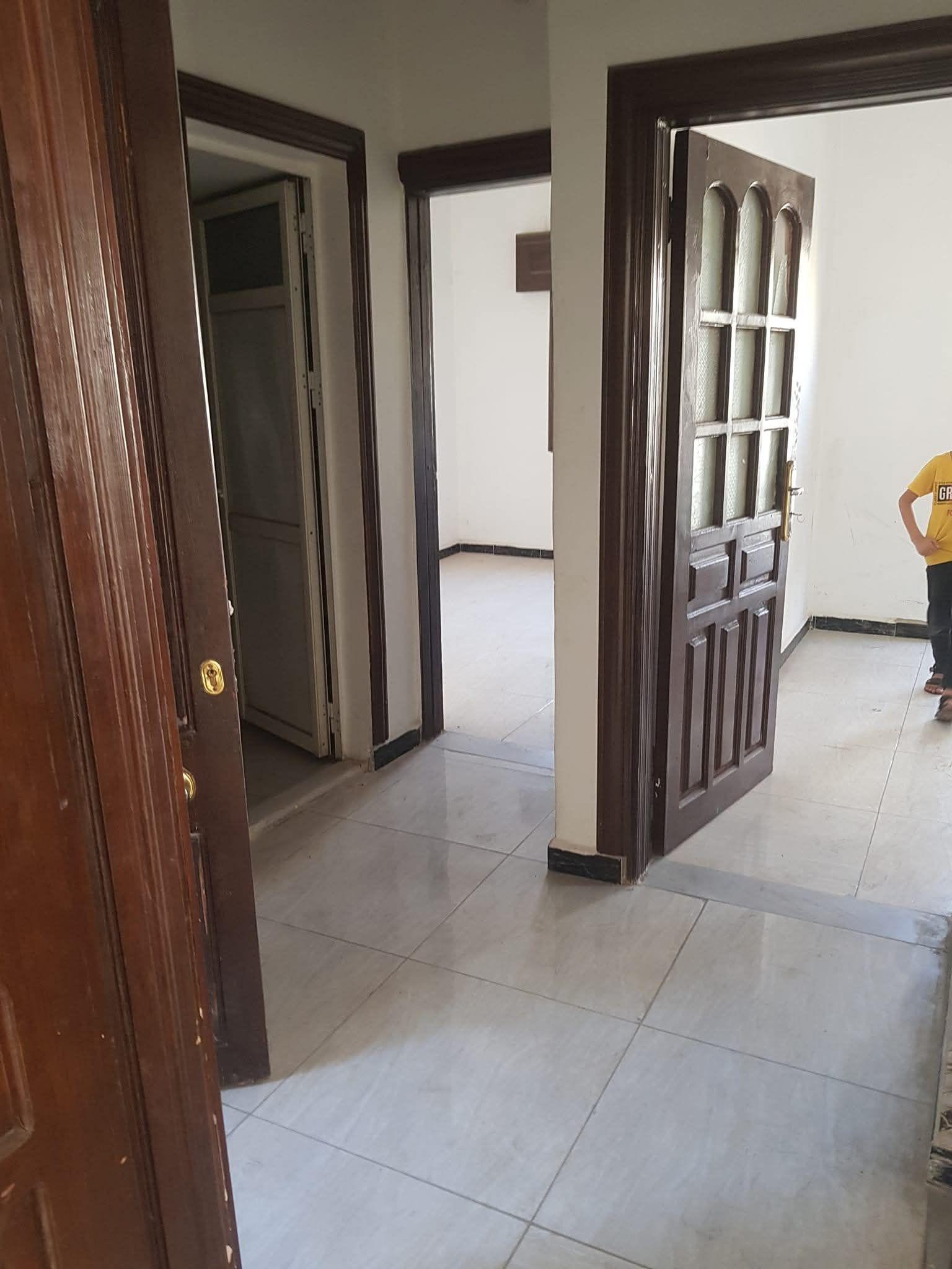 شقة سكنية بصلاح الدين شارع رجعة الباص على الرئيسي مباشر